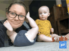 Twin Selfie GIF - Twin Selfie Babies GIFs