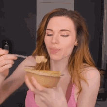 Amouranth Eat GIF - Amouranth Eat Chicken GIFs