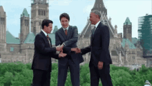 Handshakes President GIF - Handshakes President Obama GIFs