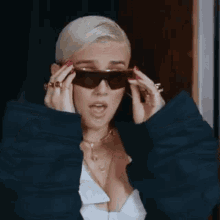 Agnezmo Cool GIF - Agnezmo Cool Not Your Business GIFs