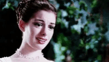 Anne Hathaway Crying GIF - Anne Hathaway Crying Upset GIFs