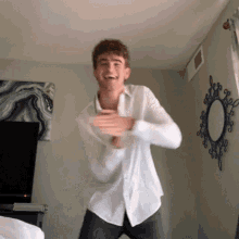 Dancing Devin Hayes GIF - Dancing Devin Hayes Cameo GIFs