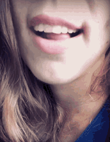 Tvoja Kisa Lips GIF - Tvoja Kisa Lips Hot Lips GIFs
