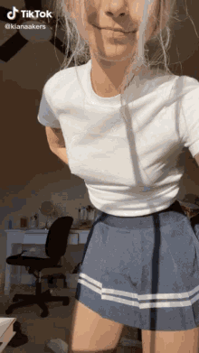 Schoolgirl Boutine GIF - Schoolgirl Boutine GIFs