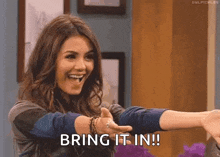 Open Arms Emoji Victorious GIF - Open Arms Emoji Victorious Victoria Justice GIFs