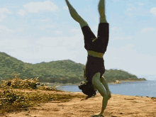 Acrobatic She Hulk GIF - Acrobatic She Hulk Tatiana Maslany GIFs