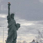 Benjammins Salute GIF - Benjammins Salute Statue Of Liberty GIFs