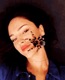 Santanico Pandonom With A Pet Spider On Her Face GIF - Santanico Pandonom With A Pet Spider On Her Face From Dusk Till Dawn GIFs