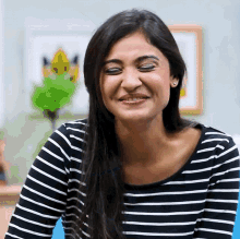 Laughing Shraddha Dangar GIF - Laughing Shraddha Dangar Manan Ni Therapy GIFs