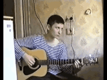 арбенина тильняшка гитара игратьнагитаре музыка GIF - Arbenina Tilsnyashka Gitara GIFs