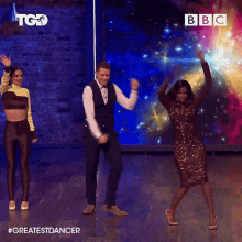dancing shake it pointing judges feeling it