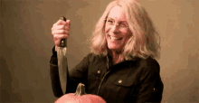 Halloween Michael Myers GIF - Halloween Michael Myers Carve Pumpkin GIFs