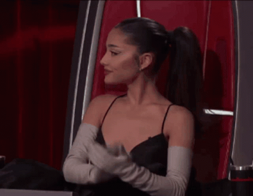 ariana-clap-ariana-grande-clap.gif
