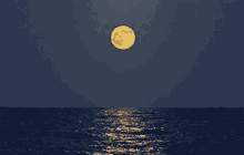 滿月 月光 海上 GIF - Fullmoon Moonlight GIFs