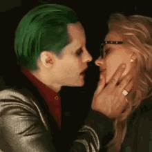 Kissing The Joker GIF - Kissing The Joker Harleen GIFs