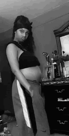 Baby Fever Pregnant GIF - Baby Fever Pregnant Baby Bump GIFs