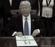 Trump Hamberder GIF - Trump Hamberder Hamburger GIFs