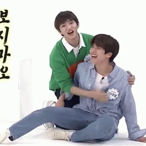 Golden Child Daeyeol GIF - Golden Child Daeyeol Golcha - Discover & Share  GIFs