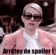 Arrëtes De Spoiler GIF - Chanel Scream Queen Emma Roberts GIFs
