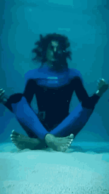 Freedive Ikaria Paramukta GIF - Freedive Ikaria Paramukta Underwater Mediation GIFs