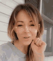 Lindsey Stirling Selfie GIF - Lindsey Stirling Selfie Thumb Up GIFs