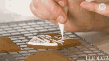 Decorate Gingerbread GIF - Decorate Gingerbread Icing GIFs