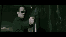 Smith Kill Neo Matrix GIF - Smith Kill Neo Matrix GIFs