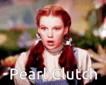 Pearl Clutch Pearl Clutching GIF - Pearl Clutch Pearl Clutching Shock GIFs