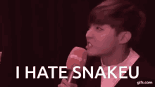 I Hate Snakeu Talk GIF - I Hate Snakeu Talk Afraid GIFs