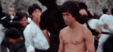 Bruce Lee In GIF - Bruce Lee In Crowd GIFs
