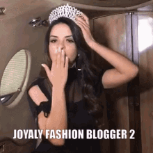Joyaly Joyaly Fashion Blogger GIF - Joyaly Joyaly Fashion Blogger Fashion GIFs