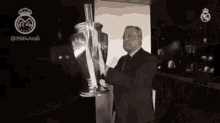Real Madrid Trophy GIF - Real Madrid Trophy Win GIFs