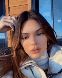 Kendall Jenner Seductive GIF - Kendall Jenner Seductive Unbothered GIFs