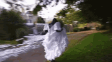 Tubbo Bride GIF - Tubbo Bride Running Away GIFs