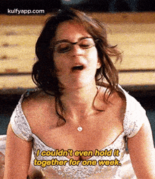 Icouldn'T Even Hold Ittogether For One Week,.Gif GIF - Icouldn'T Even Hold Ittogether For One Week 30 Rock Q GIFs
