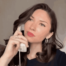 Jessica Burbank Telephone GIF - Jessica Burbank Telephone Tik Tok GIFs