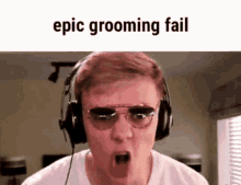 Epic Grooming Fail Grooming GIF - Epic Grooming Fail Grooming Pyrocynical GIFs