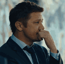 Stressed Out Mike Mc Lusky GIF - Stressed Out Mike Mc Lusky Jeremy Renner GIFs