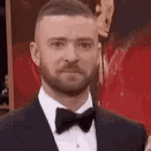 Justin Timberlake Laughing GIF - Justin Timberlake Laughing Jessica Biel GIFs