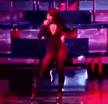 Normani Normani Points Microphone At Crowd GIF - Normani Normani Points Microphone At Crowd GIFs