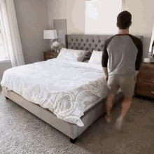 Getting Into Bed Daniel Labelle GIF - Getting Into Bed Daniel Labelle Time To Sleep GIFs