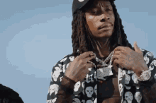 Pointing Wiz Khalifa GIF - Pointing Wiz Khalifa Oh Wow Song GIFs