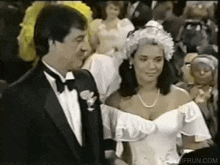 Maria And Luis Maria And Luis Wedding GIF - Maria And Luis Maria And Luis Wedding Sesame Street GIFs
