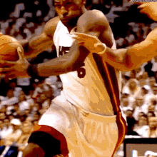 Le Bron James Dunk GIF - Le Bron James Dunk Miami Heat GIFs