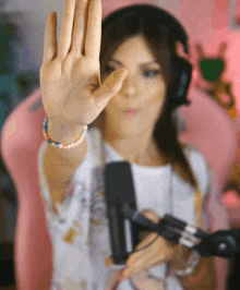 Cristinini Twitch GIF - Cristinini Twitch Finger GIFs
