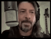 dave grohl foo fighters nodding listening yes