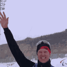 Fist Pump Para Biathlon GIF