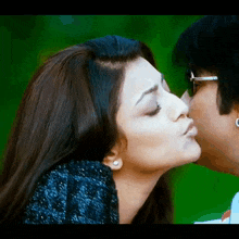 Kajal Kissing Kajal Aggarwal GIF - Kajal Kissing Kajal Kajal Aggarwal GIFs