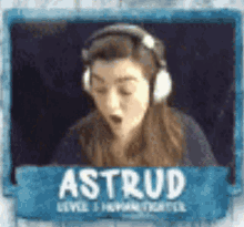 Astrud Crits And Giggles GIF - Astrud Crits And Giggles The Da T Network GIFs