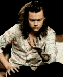 Harry Styles Hands GIF - Harry Styles Hands Fingers GIFs